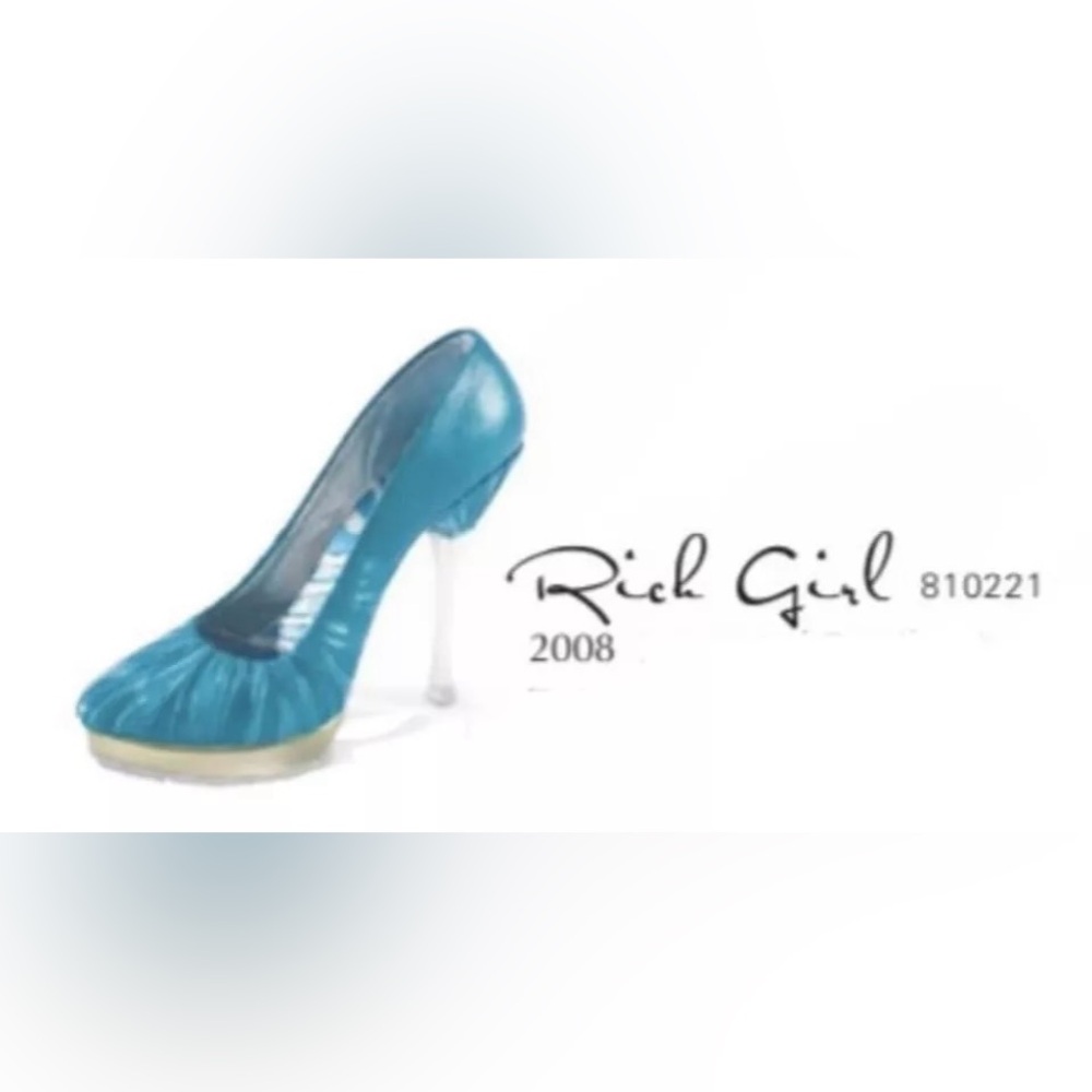 RARE Just The Right Shoe ‘’RICH GIRL’, Raine COA - Item #810221